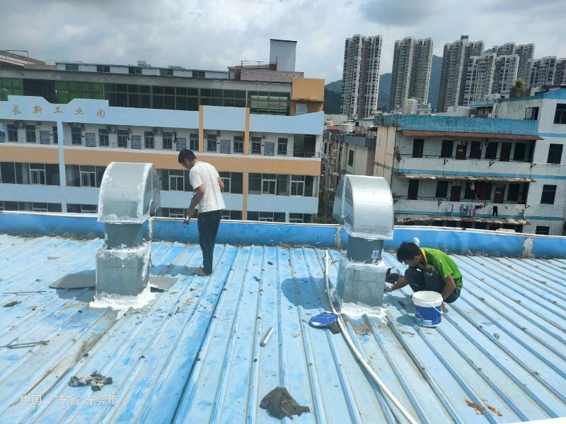 卧龙钢结构屋面涂料维修方法